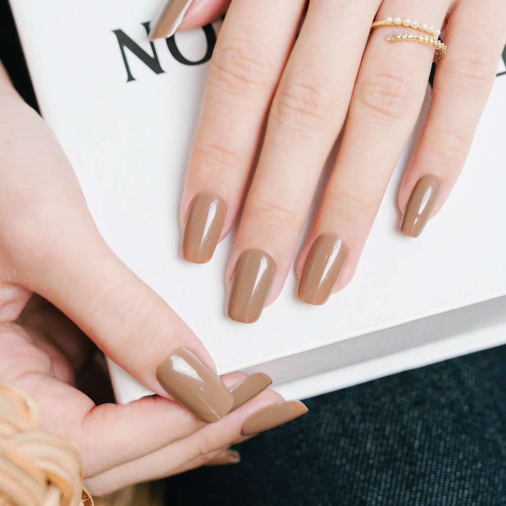 30秒快乾 輕鬆卸甲 可直接摳除 (免底膠、免去漬、免上層，需照LED美甲燈)