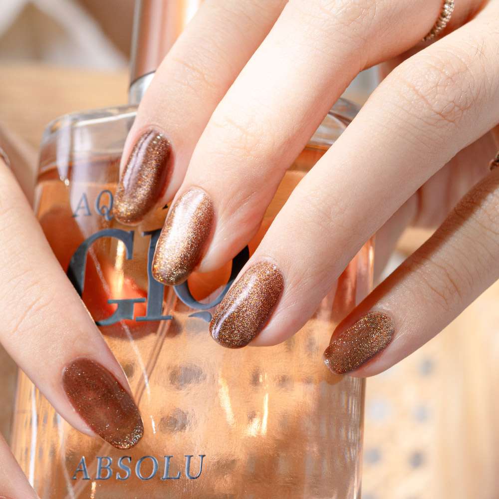 高彩度晶透 長效附著力升級版（建議搭配301底膠+302封膠使用 需照LED美甲燈），卸甲需搭配愛若雅卸甲